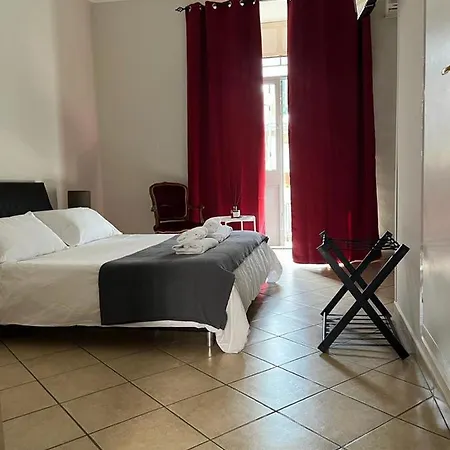 Trieste Hotel *