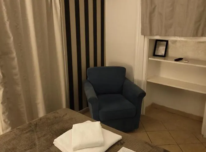 特里雅斯特酒店 卡塔尼亚